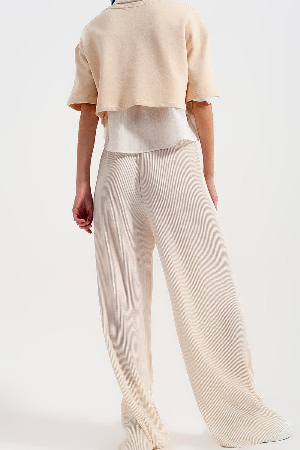 Pantalones plisados estilo culottes en color crema Q2