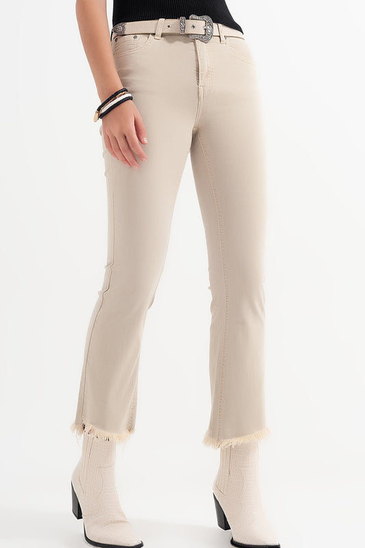 Q2 Pantalones rectos en beige con tobillos anchos