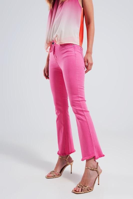 Q2 Pantalones rectos en fucsia con tobillos anchos