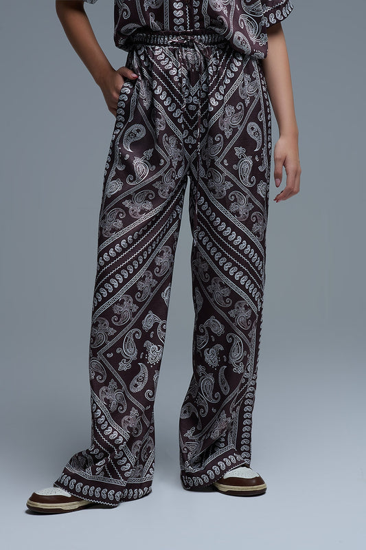 Q2 Pantalones relajados con estampado de cachemira y cordón ajustable en marrón