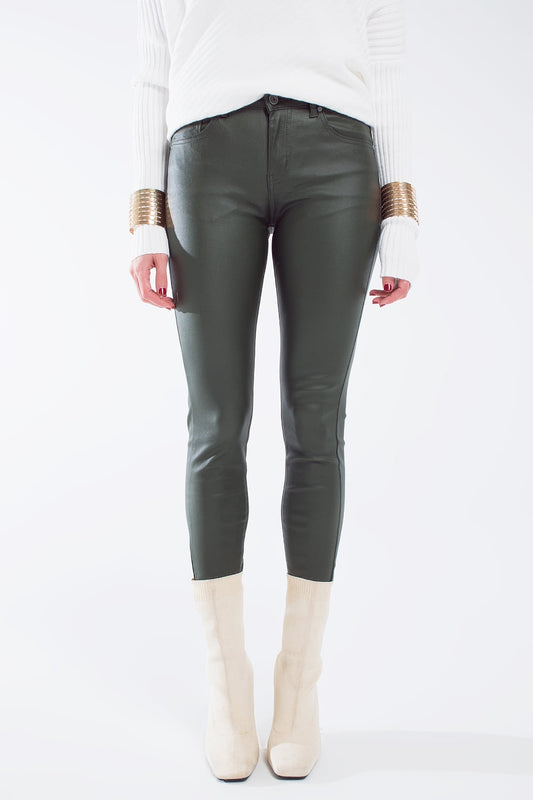 Q2 pantalones super skinny efecto piel en verde oliva