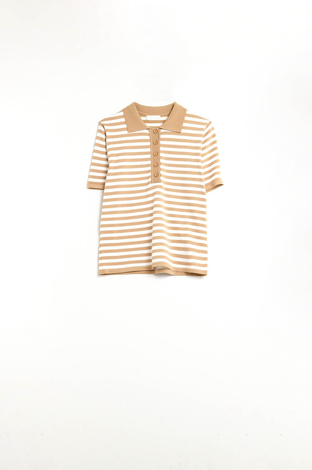 Polo de punto a rayas beige y blanco Q2