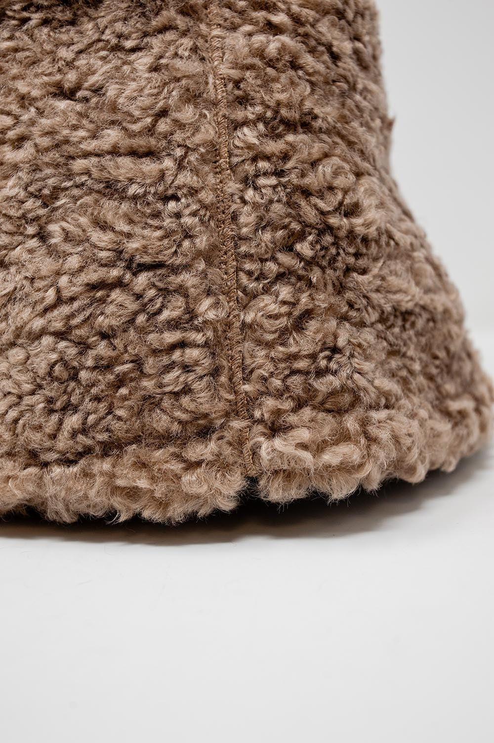 Sombrero de pescador Beige de borreguito Q2