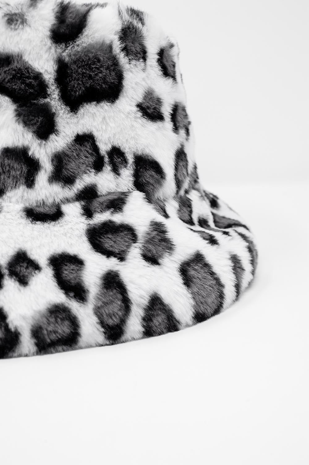 Sombrero de pescador con estampado animal en blanco Q2
