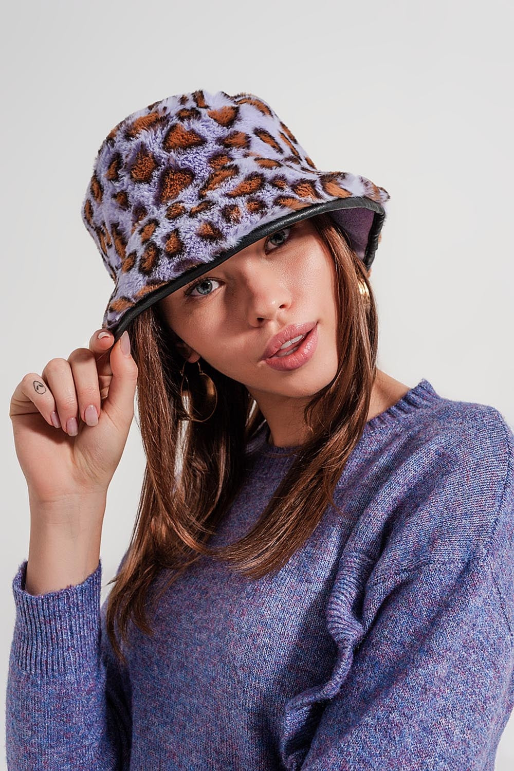 Sombrero de pescador con estampado animal en morado Q2