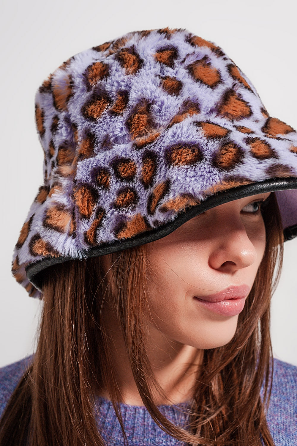 Sombrero de pescador con estampado animal en morado Q2