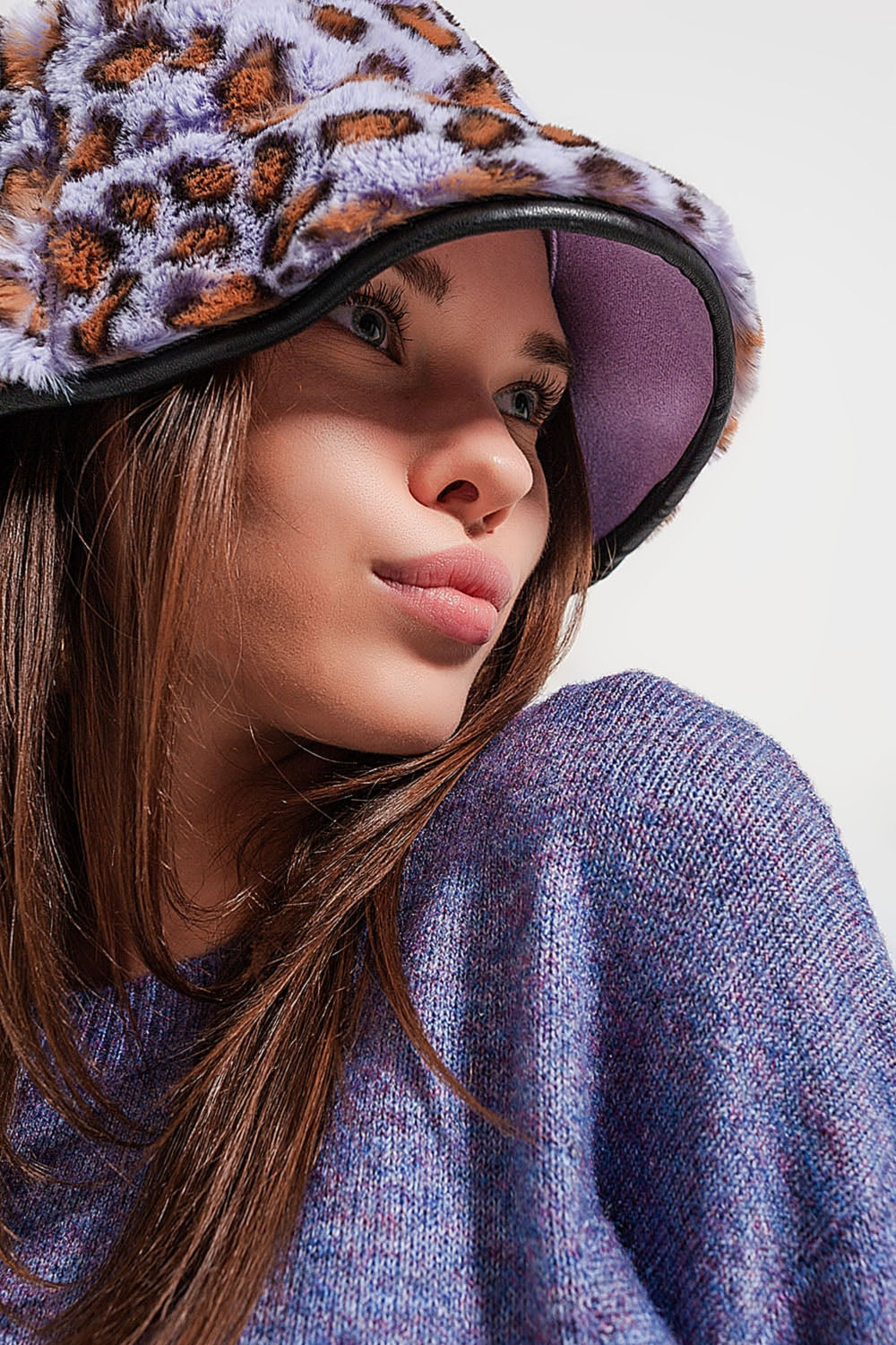 Sombrero de pescador con estampado animal en morado Q2