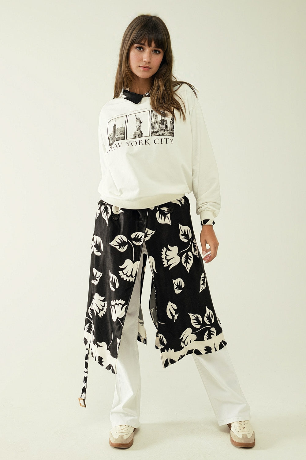 Sudadera blanco de manga larga y cuello redondo con estampado new york city Q2