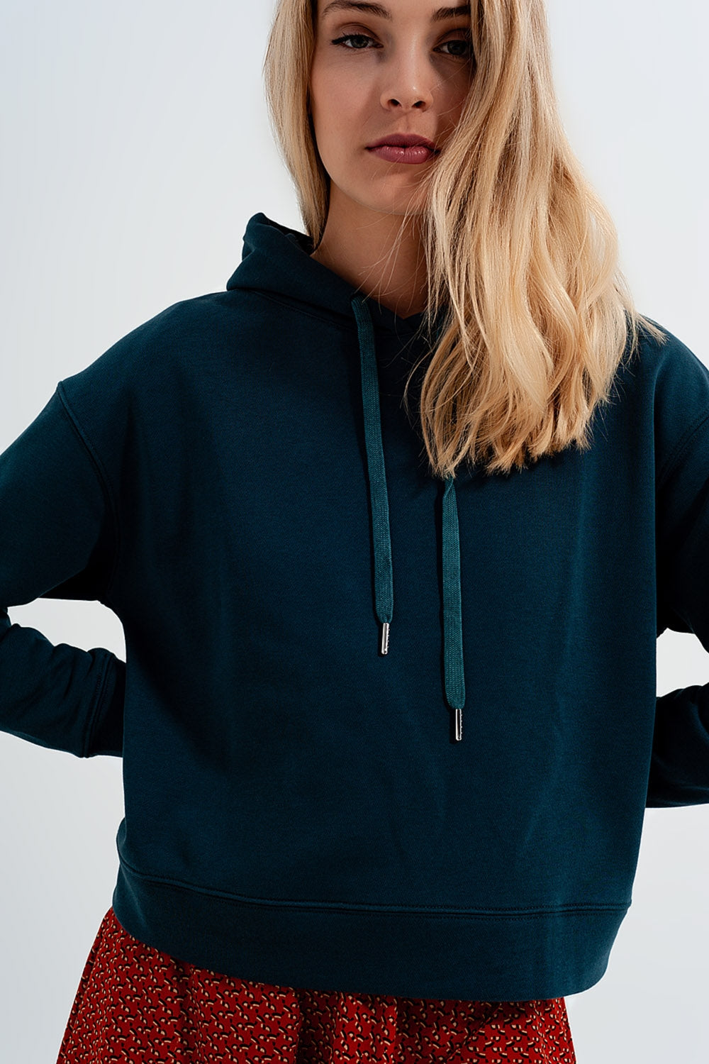 Sudadera verde con capucha Q2