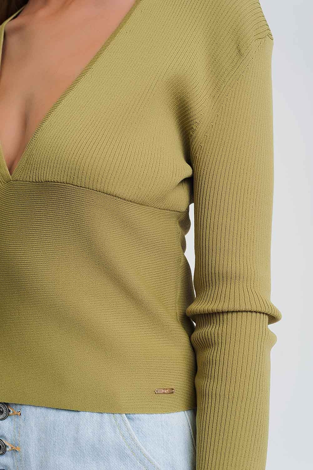 Sueter de canale en verde de cuello pico Q2