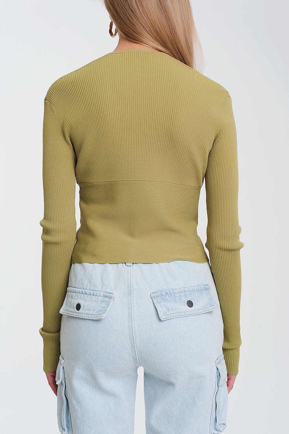 Sueter de canale en verde de cuello pico Q2