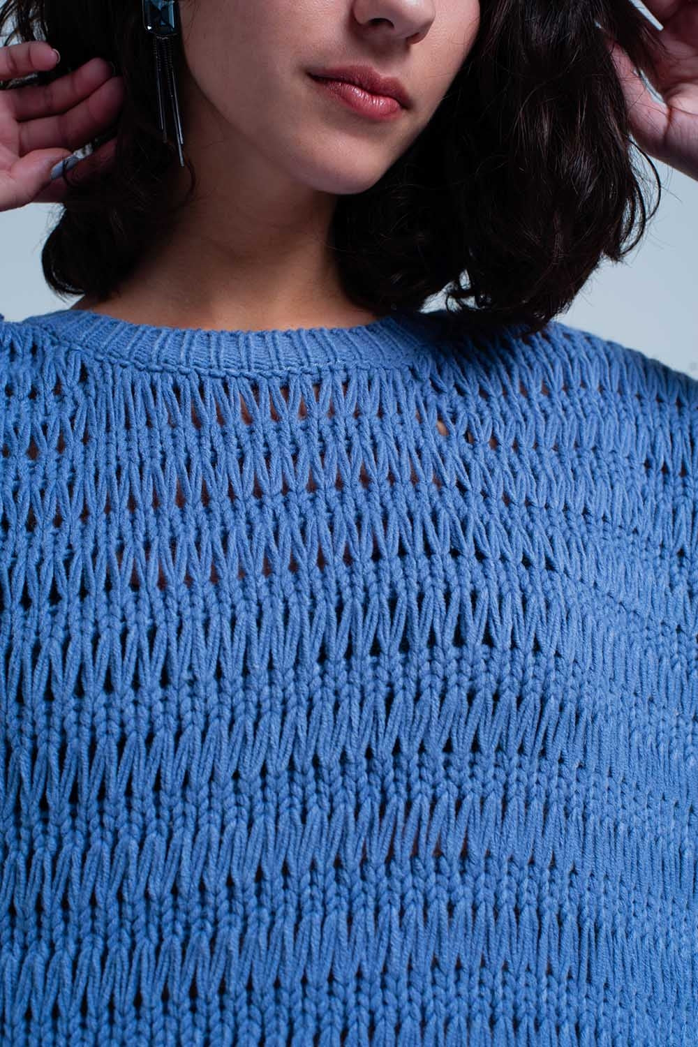 Suéter de punto en color azul cuello redondo Q2