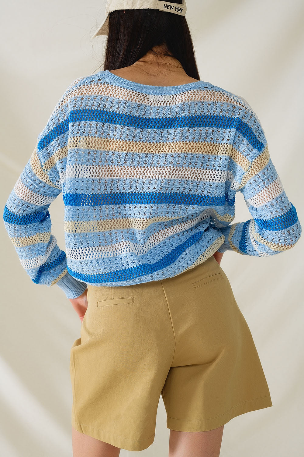 Suéter Multicolor Azul De Manga Larga Con Cuello Barco Q2