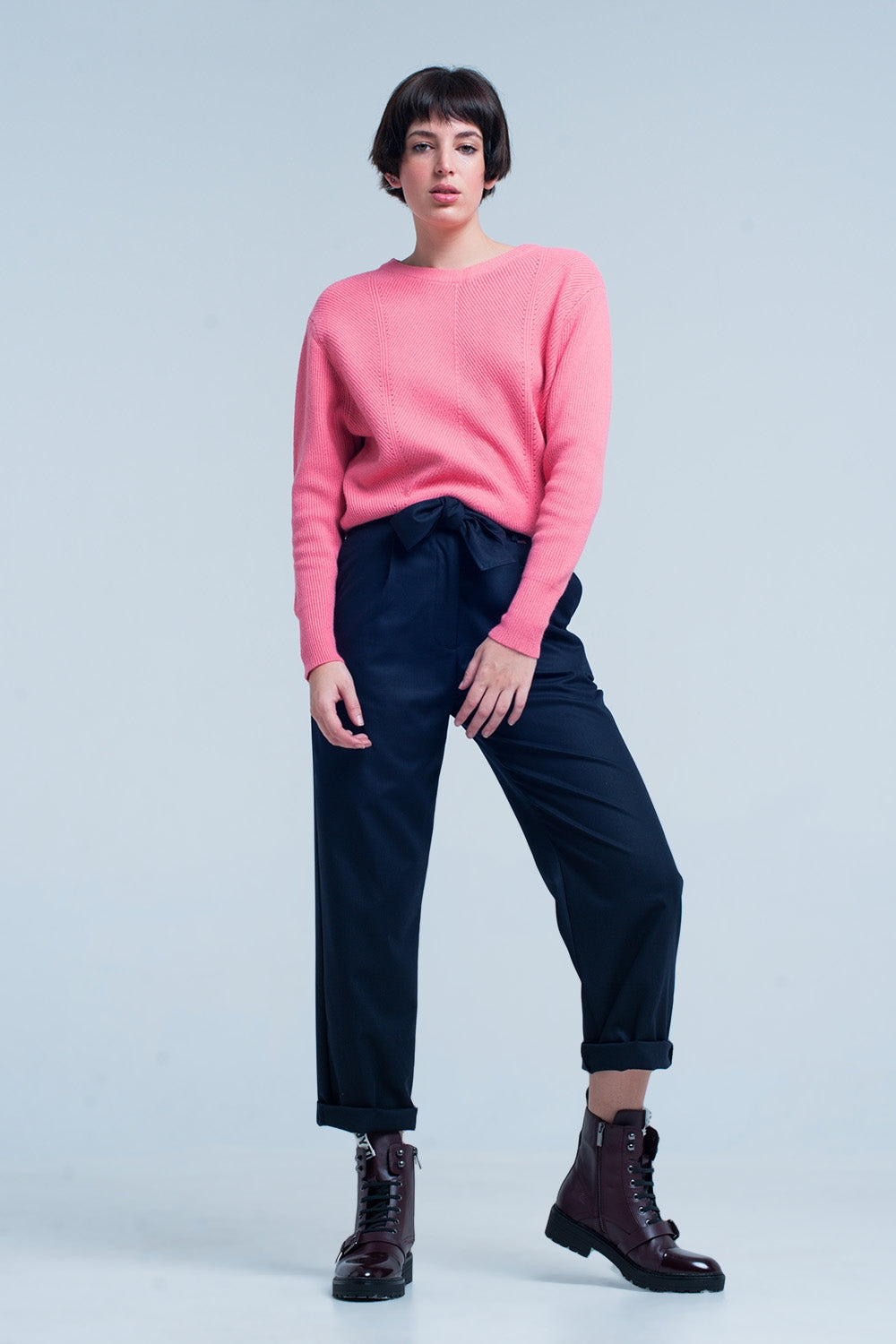 Sueter rosa con cuello redondo motivo a rayado Q2
