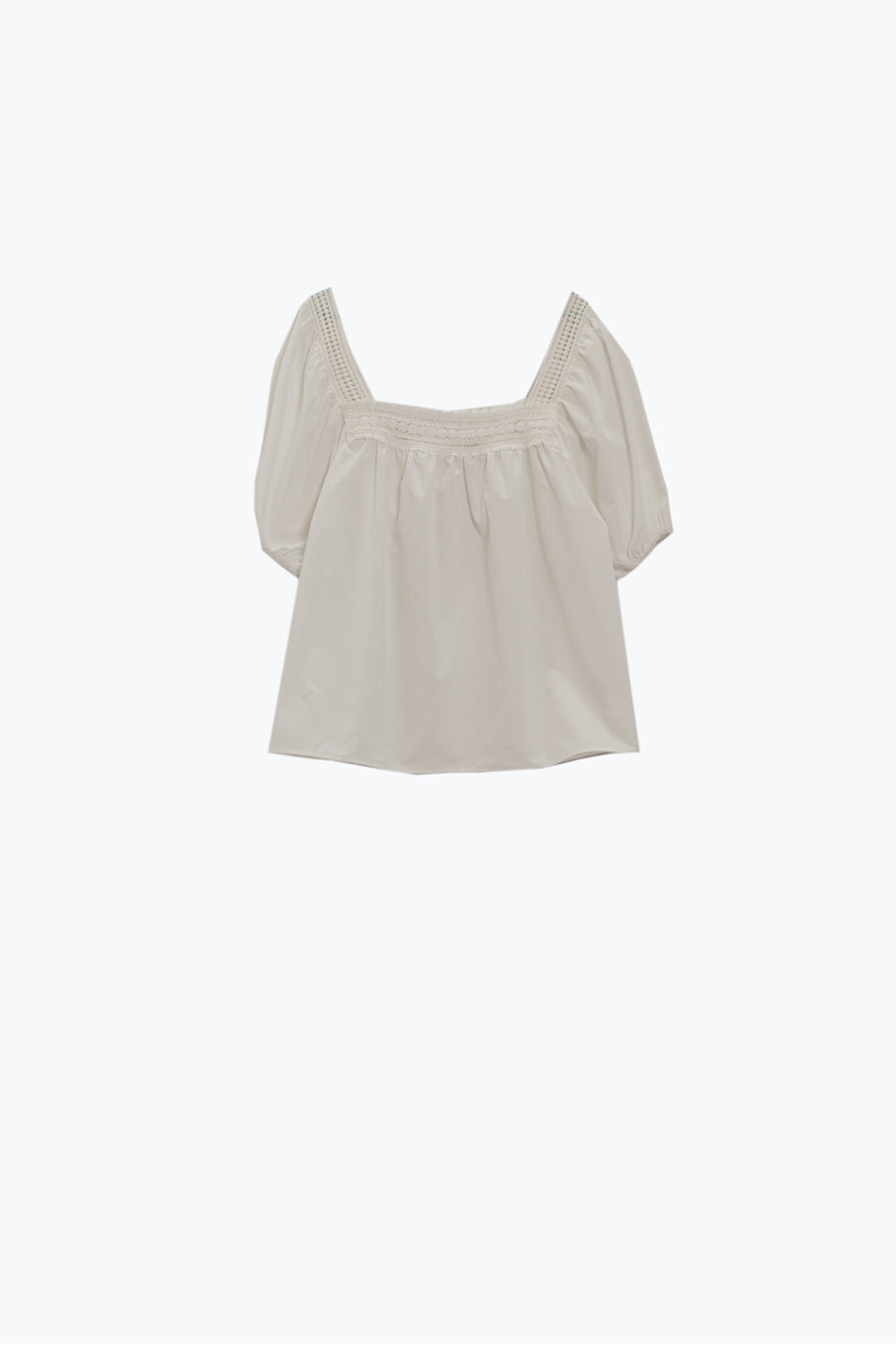 Top Blanco Con Escote Cuadrado Y Mangas Cortas Q2
