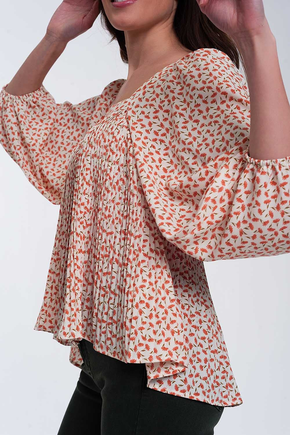 Top con escote cuadrado manga abullonada y estampado floral en coral Q2