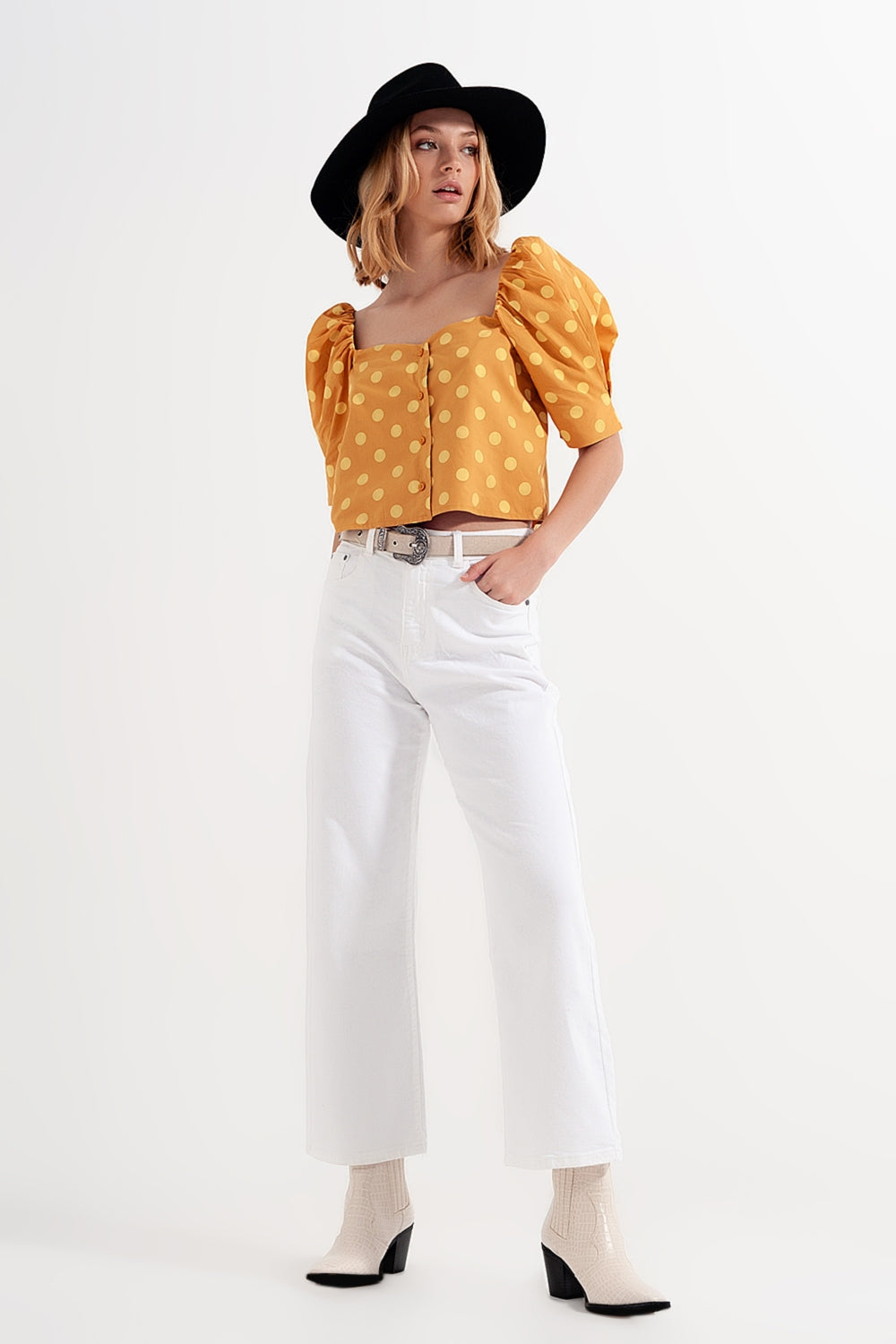Top con escote cuadrado mangas abullonadas y estampado de lunares amarillo Q2
