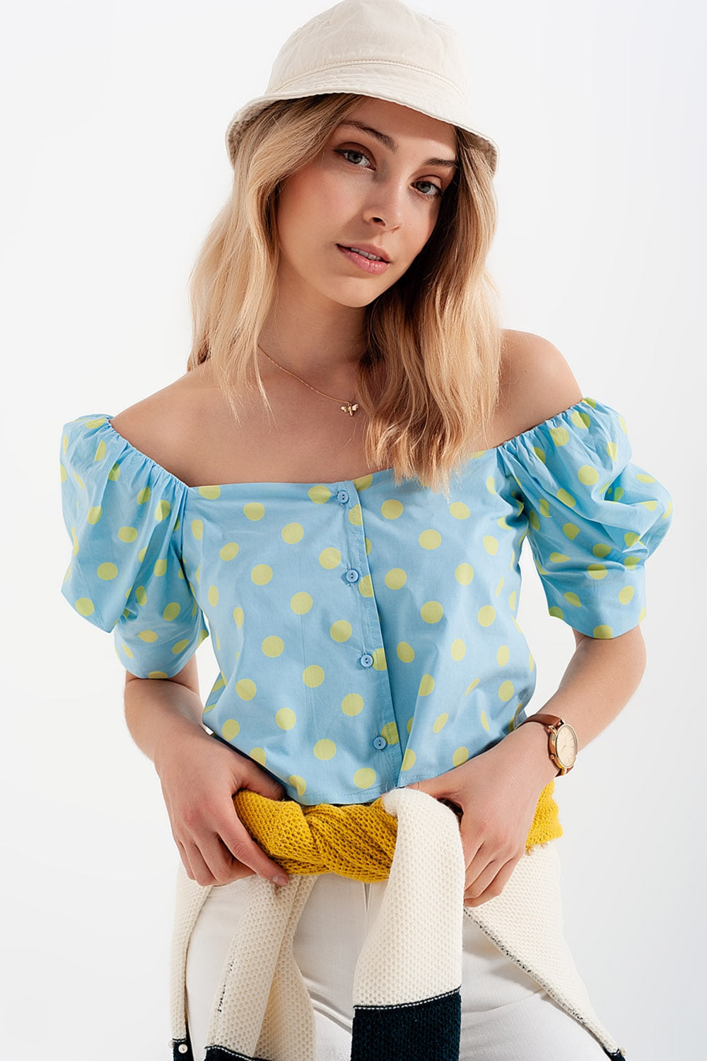 Top con escote cuadrado mangas abullonadas y estampado de lunares azul y verde Q2