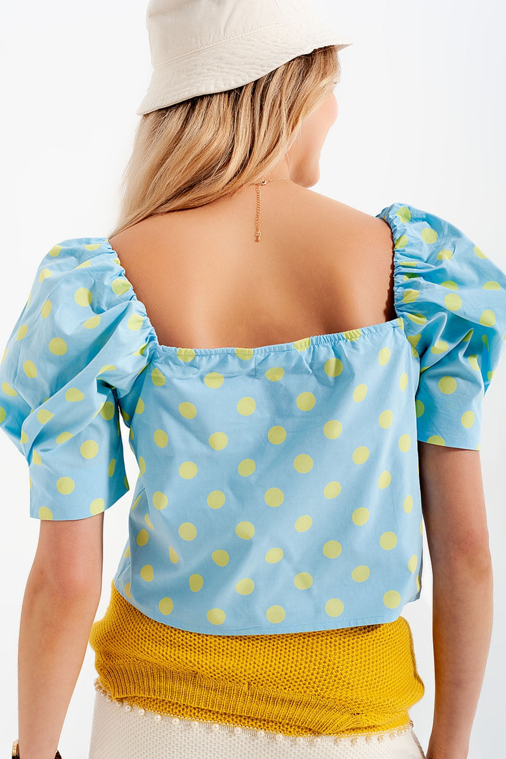 Top con escote cuadrado mangas abullonadas y estampado de lunares azul y verde Q2