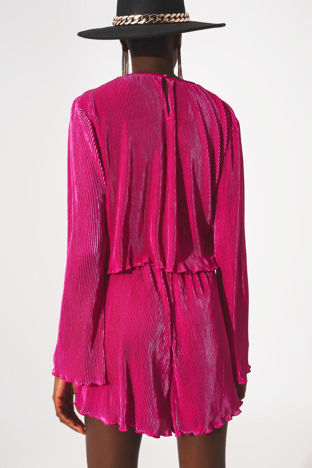 Top corto con cuello redondo plisado en fucsia Q2
