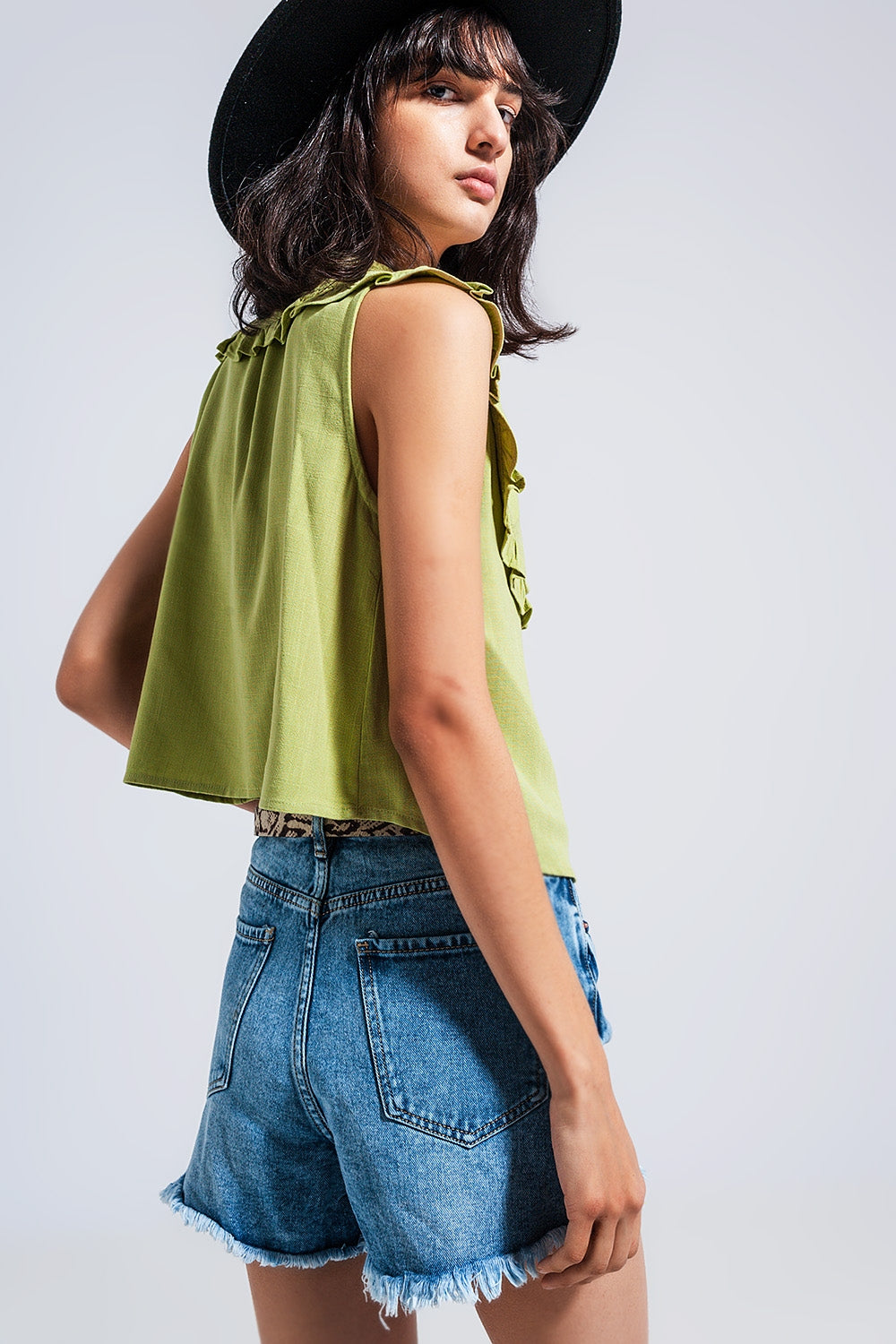 Top corto de corte amplio con cuello tipo babero verde Q2