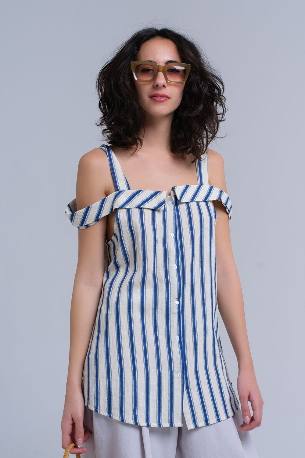 Top crema con rayas azules Q2