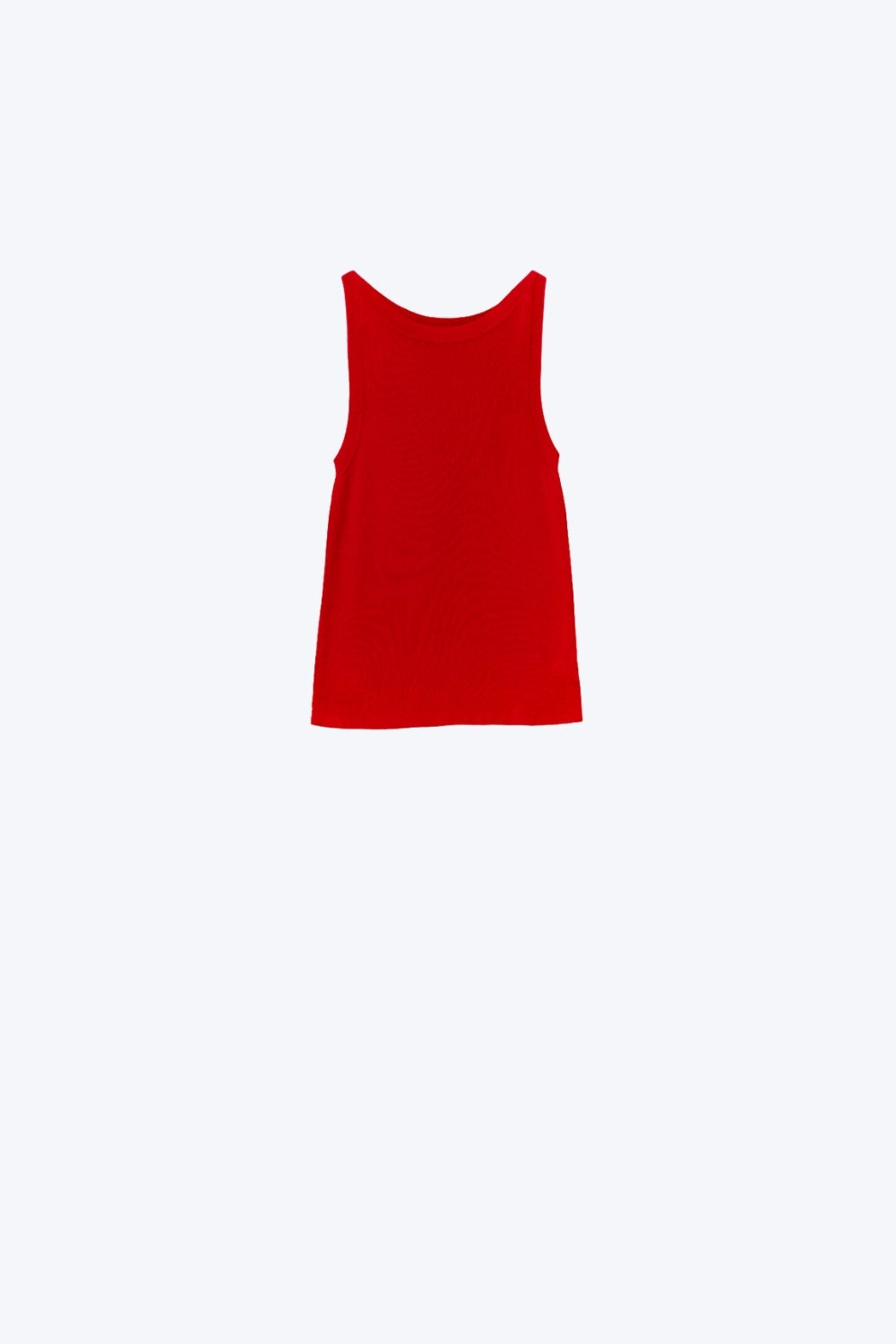 Q2 Top de canalé con cuello barco en rojo rubí