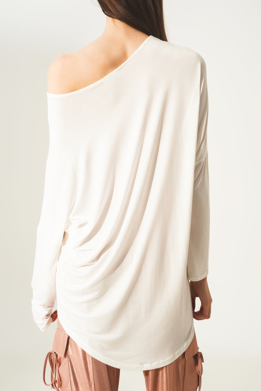 Top de manga larga en modal crema Q2