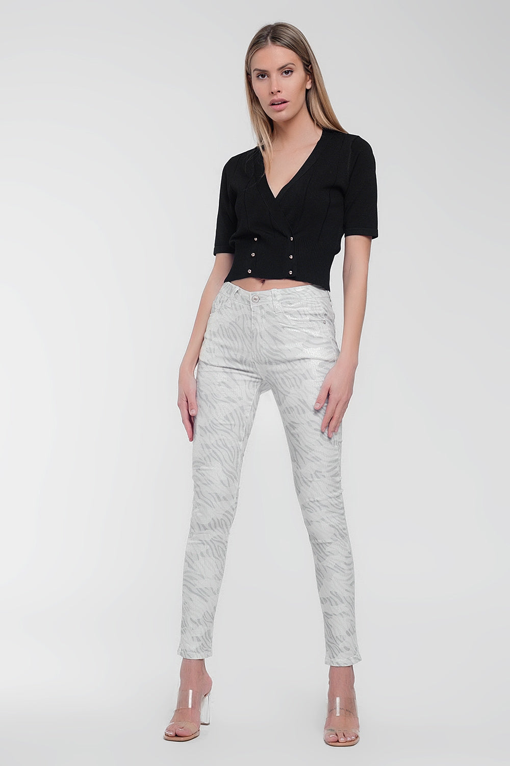 Top de punto con botones en la parte delantera color negro Q2