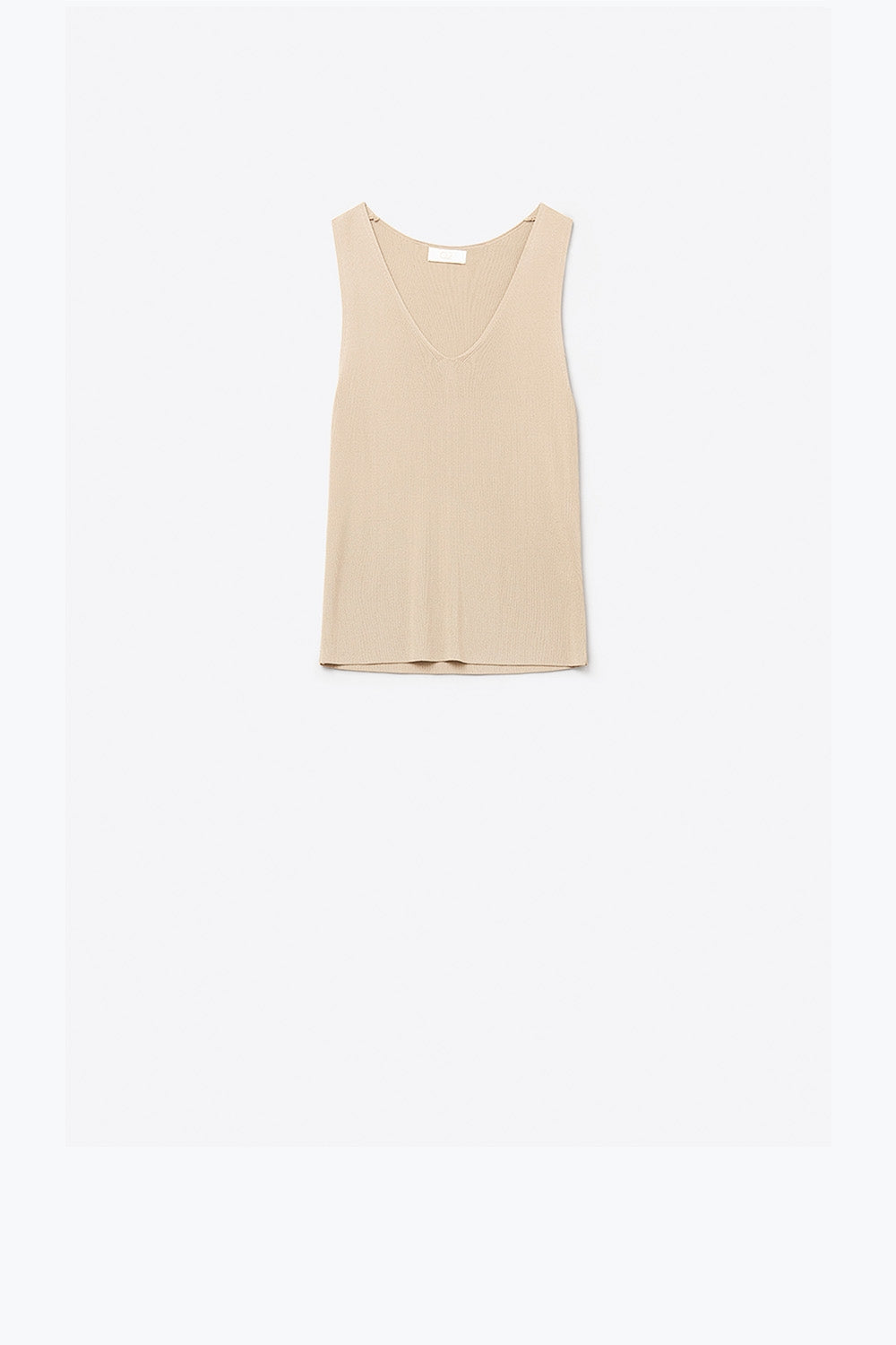 Q2 Top de punto fino sin mangas color camello con cuello en V