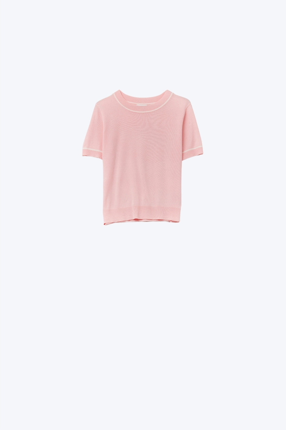 Q2 Top de punto rosa claro de manga corta con ribetes blancos en contraste