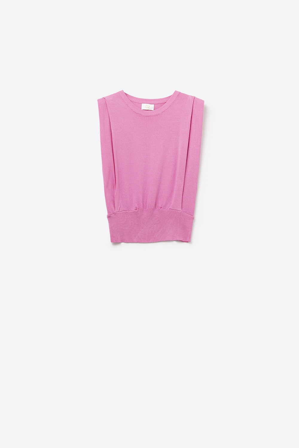 Q2 Top de punto sin mangas con drapeado en los hombros en fucsia