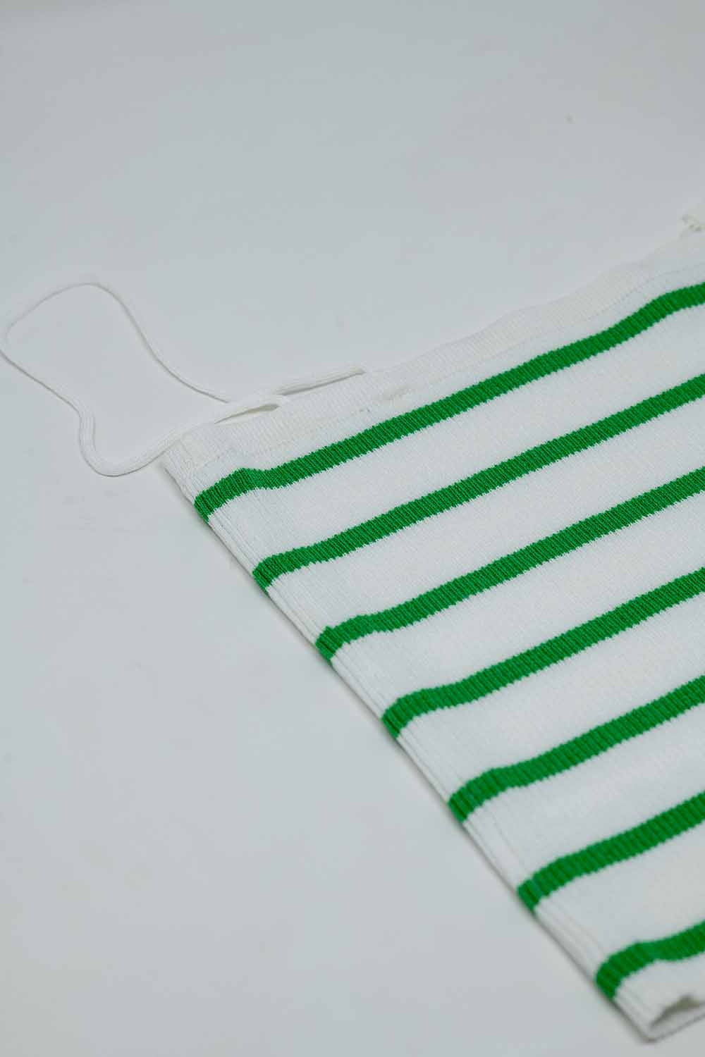 Top de rayas blancas y verdes con escote cuadrado Q2