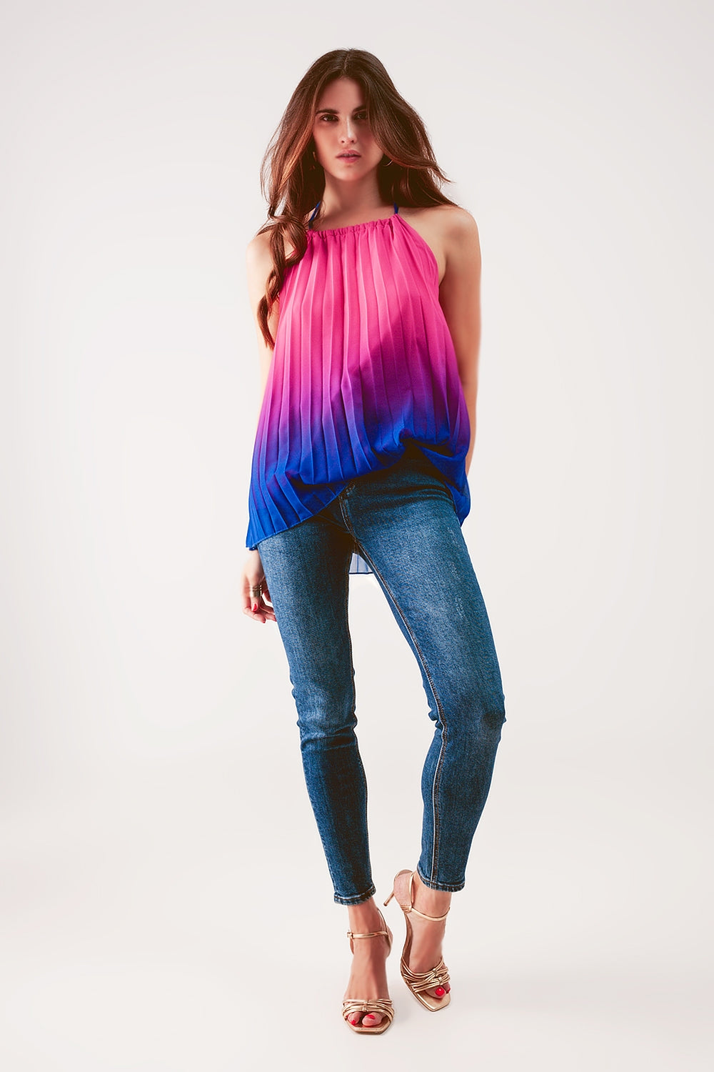 Top fucsia degradado plisado con cuello alto Q2