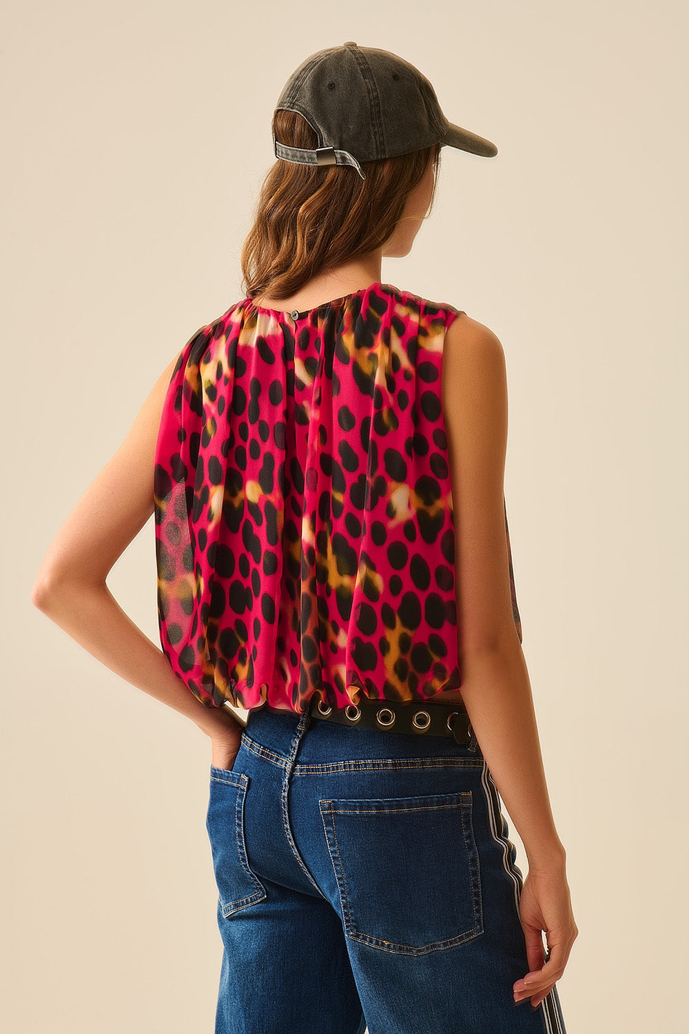 Top plisado con estampado animal en rojo y negro Q2