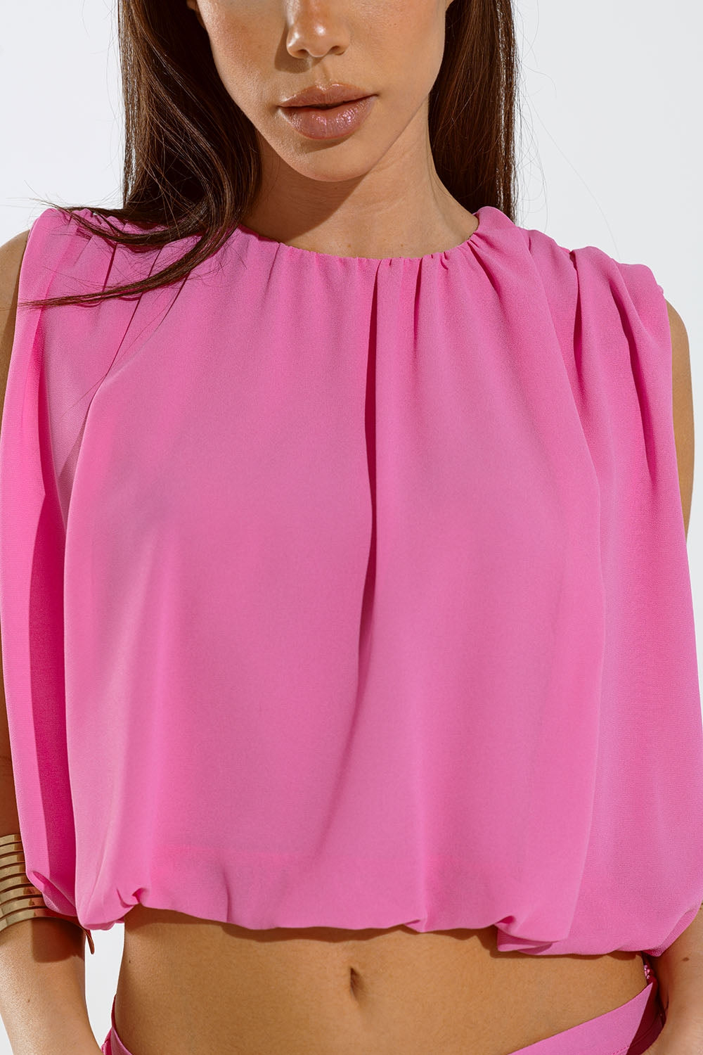 Top rosa con diseño fruncido Q2