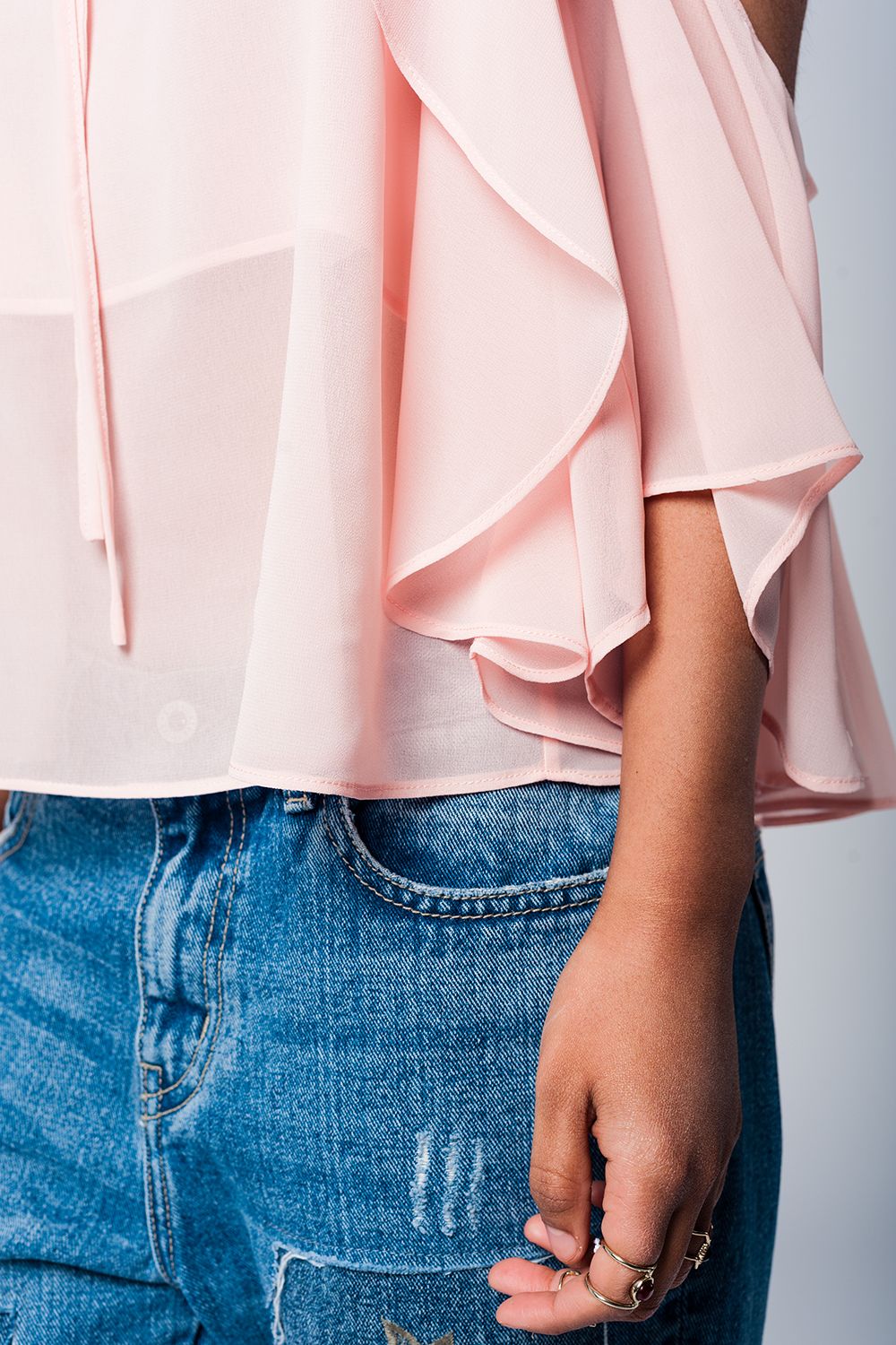 Top vaporoso en color rosa claro Q2