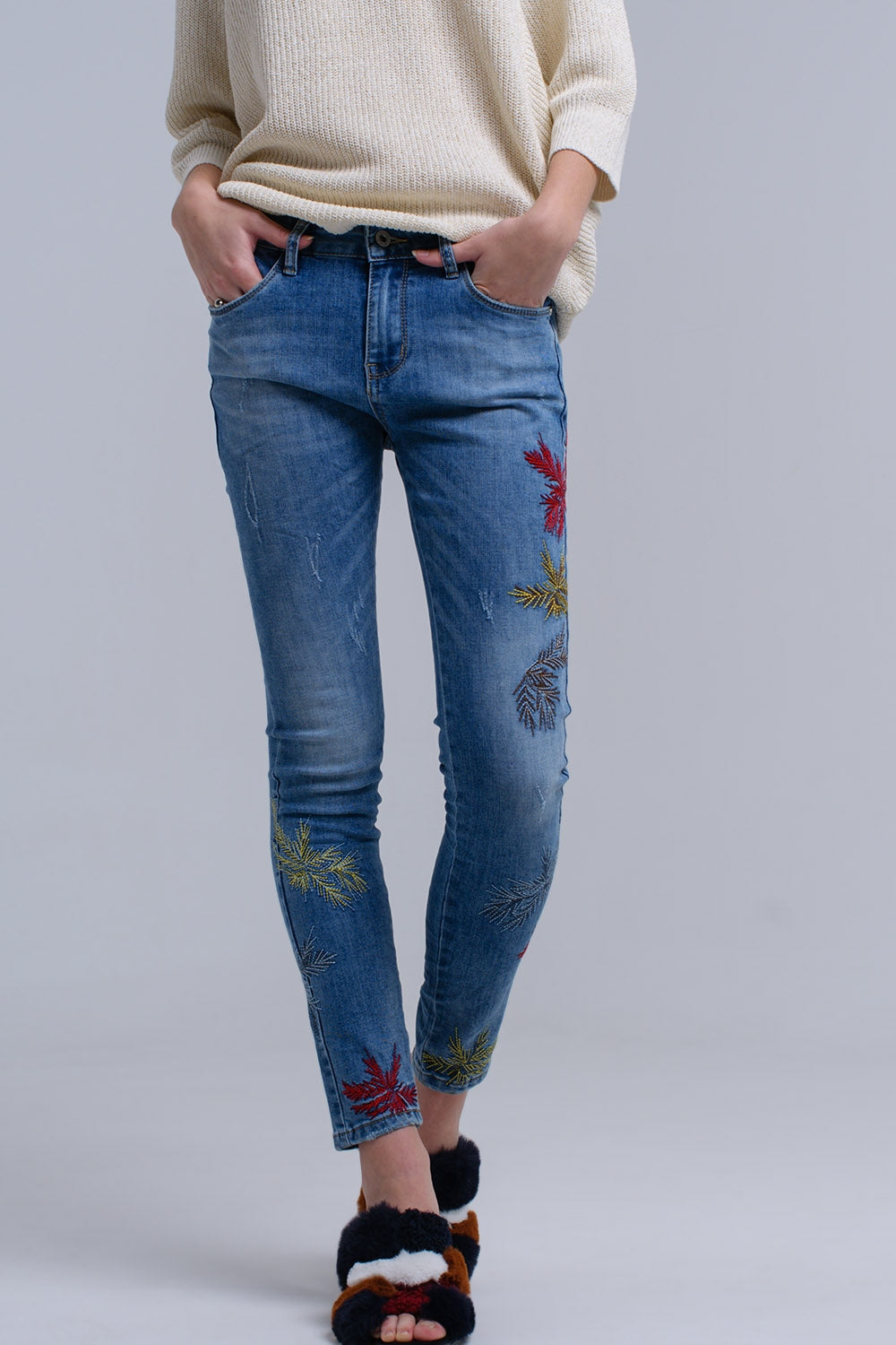 Vaquero skinny con bordados Q2