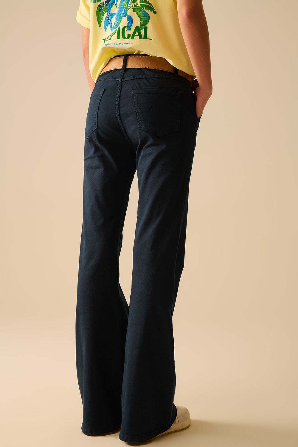 Vaqueros acampanados denim azul marino cómodos y elásticos Q2