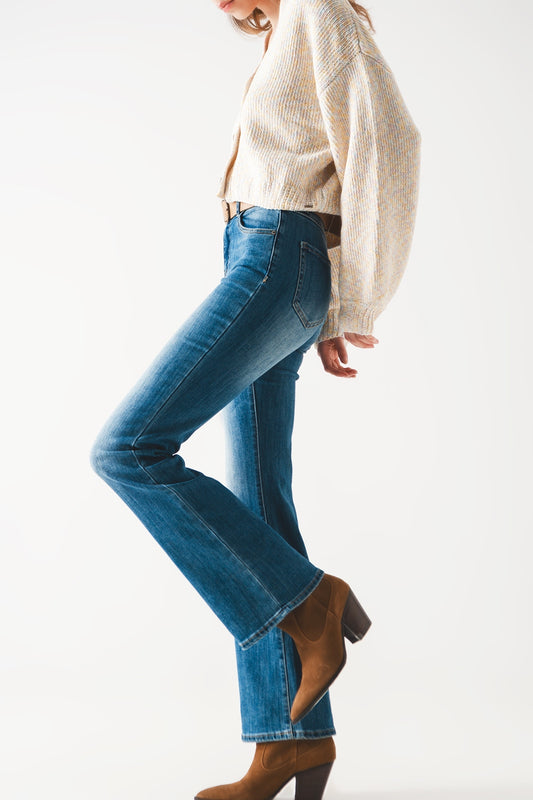 Q2 Vaqueros azules de corte bootcut acampanado