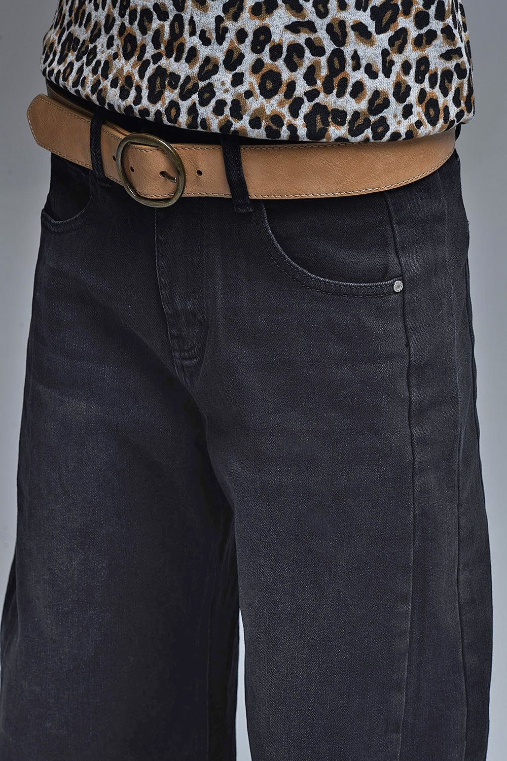 Vaqueros Barrel Negros Con Detalle De Costura Lateral Q2