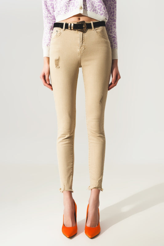 Q2 Vaqueros beige de talle alto y corte pitillo