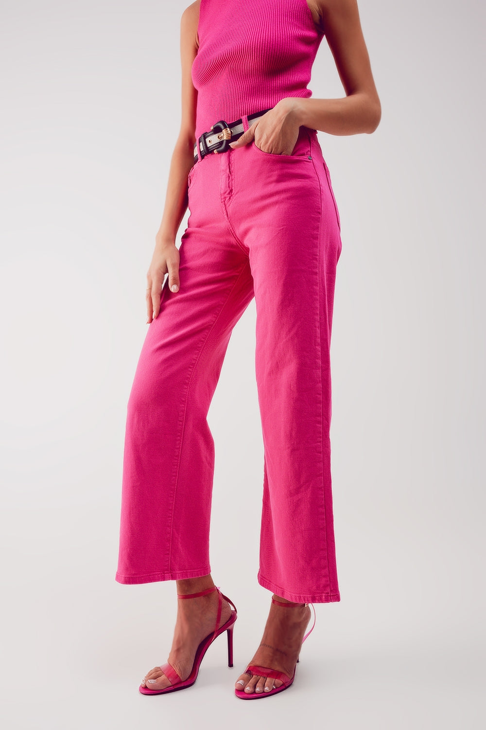 Vaqueros capri color fushia de pernera ancha Q2