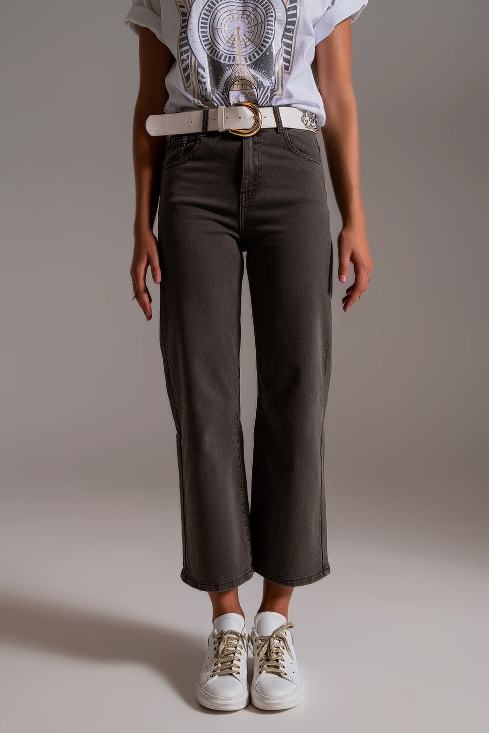 Q2 Vaqueros capri color gris de pernera ancha