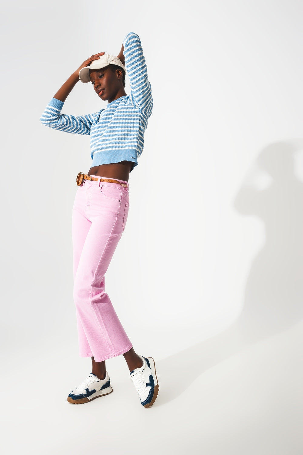Vaqueros capri color rosa chicle de pernera ancha Q2