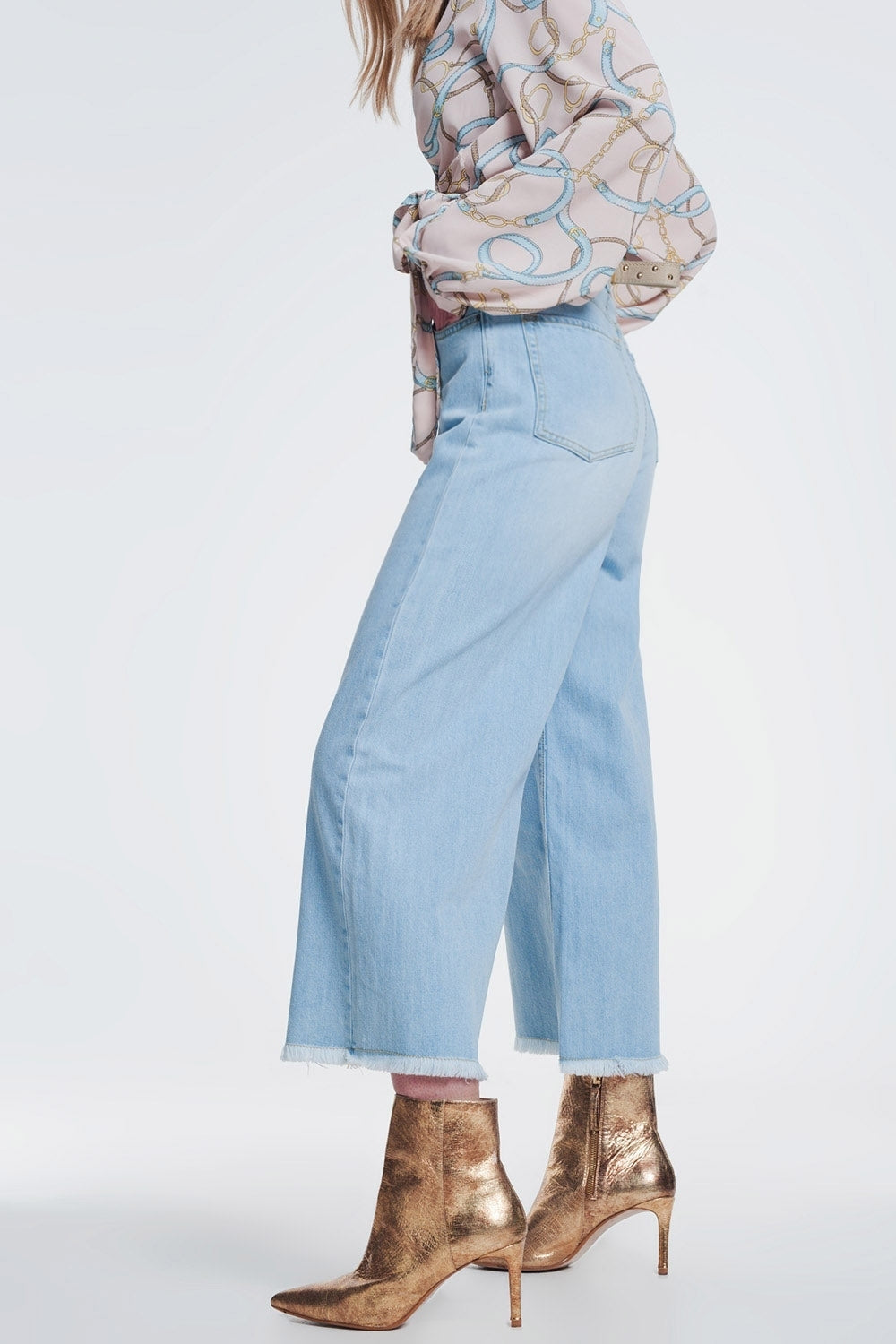 Vaqueros culotte con dobladillo rasgado Q2