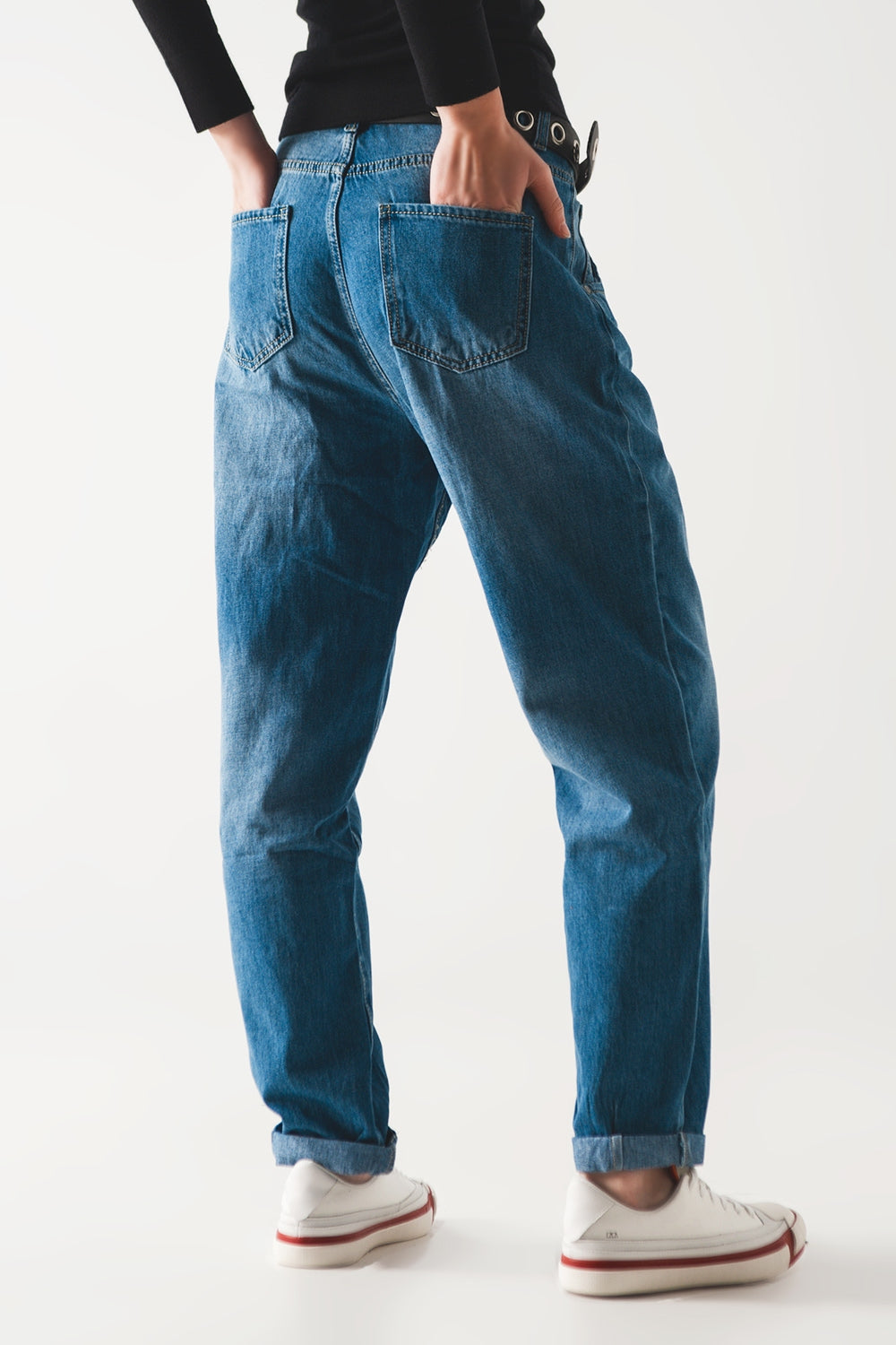 Vaqueros de corte skater tapered de algodón Q2