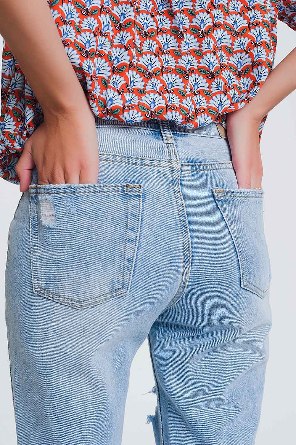 Vaqueros de pernera recta con roturas estilo años 90 Q2