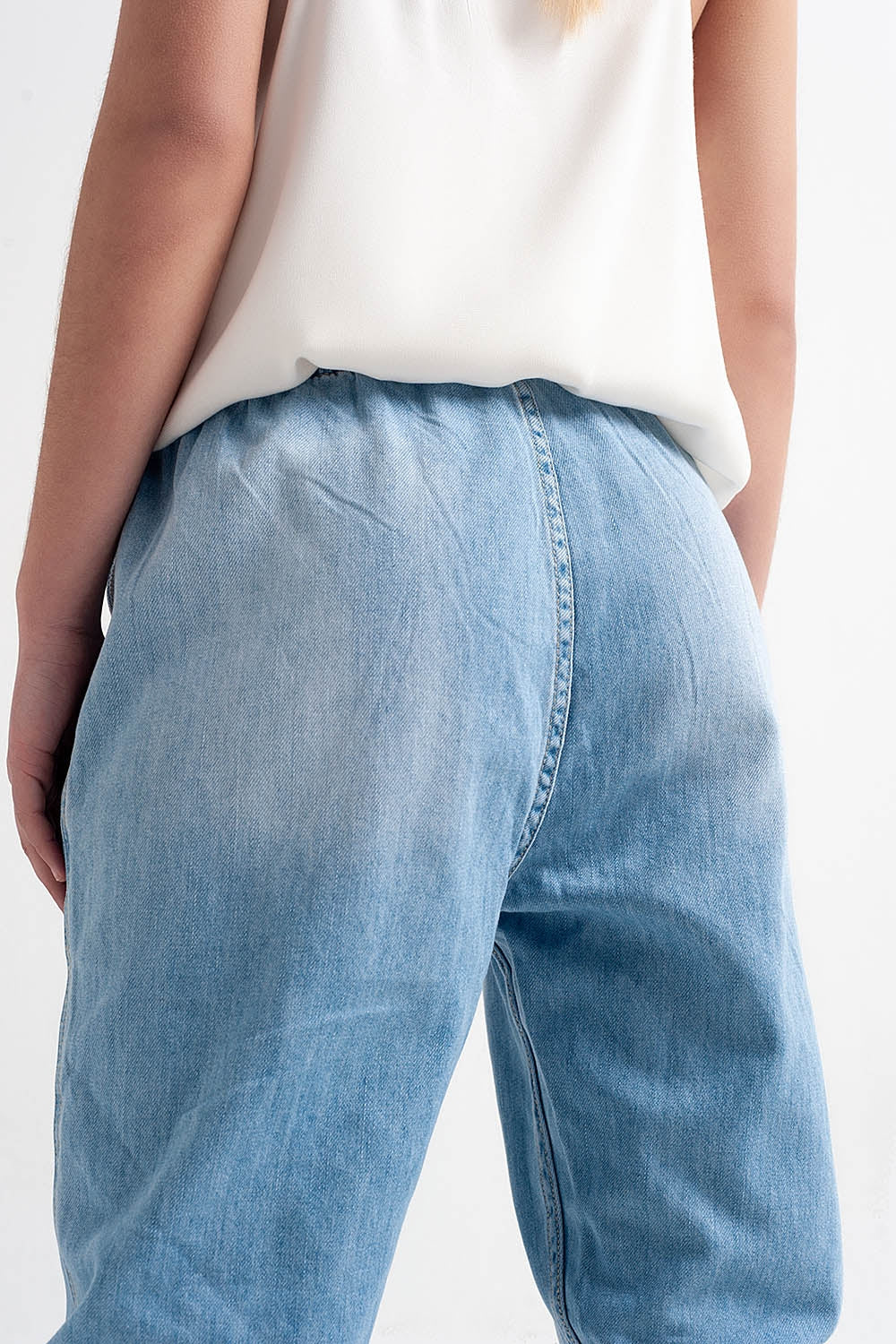 Vaqueros estilo jogger ligeros con lavado medio Q2