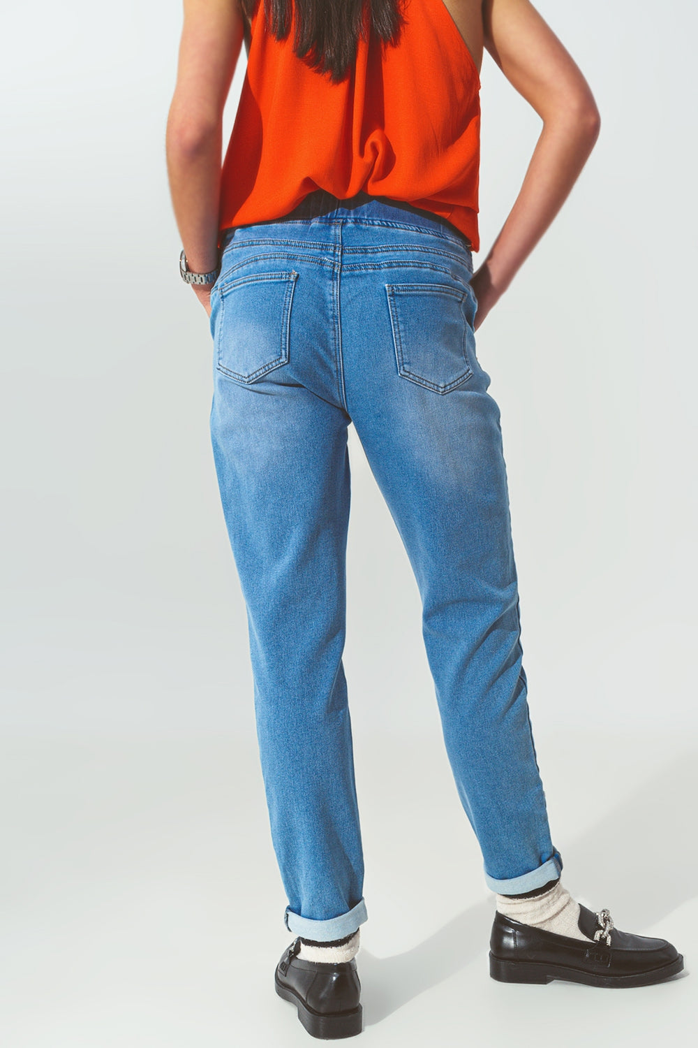 Vaqueros estilo joggers con cordón Q2